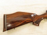 **SOLD** Weatherby Mark V, Cal. .257 Weatherby Magnum, Beautiful Wood - 3 of 17