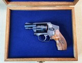 SMITH AND WESSON MODEL 442-1, ENGRAVED FRAME AND CYLINDER AND GRIPS WITH WOOD PRESENTATION BOX - 2 of 12