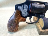 SMITH AND WESSON MODEL 442-1, ENGRAVED FRAME AND CYLINDER AND GRIPS WITH WOOD PRESENTATION BOX - 9 of 12