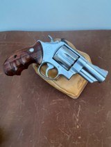 Seldom seen Smith & Wesson 629-1 snub Beautiful factory grips - 2 of 12