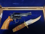 1973 Smith & Wesson model 19-3 Texas Ranger 150th anniversary cased and boxed revolver and knife set
