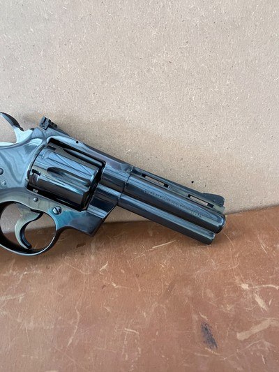 Minty 1967 4” Colt Python Royal Blue - Image 2 of 15