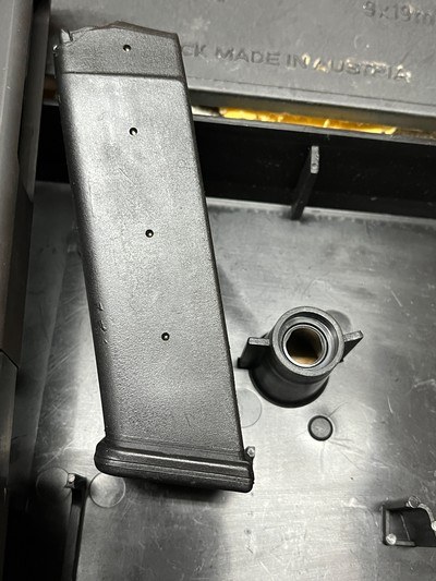 SUPER Rare Early first gen Glock 17L in its original box 1988 - Image 10 of 12
