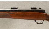 Weatherby Mark V Deluxe.300 Wby Mag - 7 of 9