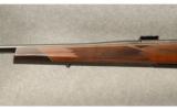 Weatherby Mark V Deluxe.300 Wby Mag - 6 of 9