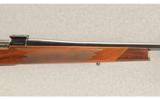Weatherby Mark V Deluxe.300 Wby Mag - 4 of 9