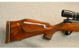 Weatherby Mark V 300 WBY MAG. Left hand Rifle. - 5 of 9