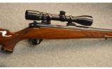 Weatherby Mark V 300 WBY MAG. Left hand Rifle. - 2 of 9