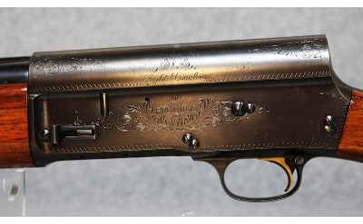 Browning ~ Light Twelve ~ 12 Gauge - Image 8 of 10