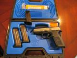 FNH FNS 9MM with three 17 Round Magazines - NIB - 1 of 2