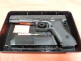 Glock 17L Generation 2 - As New - 3 of 14