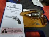 Smith & Wesson Model 40 - 10 of 12