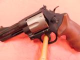 Smith and Wesson 329PD - 3 of 17