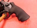 Smith and Wesson 327 TRR8 - 4 of 19