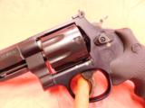 Smith and Wesson 327 TRR8 - 3 of 19