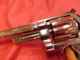 Smith and Wesson 25-2 - 3 of 22
