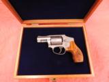 Smith and Wesson 640 Engraved - 21 of 22
