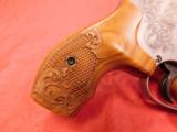 Smith and Wesson 640 Engraved - 14 of 22