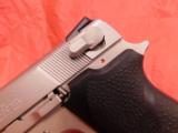 Smith and Wesson 3913 - 4 of 17