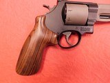 smith and wesson 327 JM Performance Center - 7 of 18