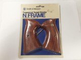 SMITH & WESSON FACTORY N-FRAME ROSEWOOD TARGET STOCKS NOS CARDED - 1 of 5