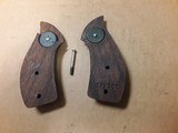 SMITH & WESSON NUMBERED J-FRAME ROUND BUTT STOCKS 1960 VINTAGE - 2 of 2