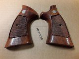 SMITH & WESSON K/LFRAME TARGET GRIPS SQUARE BUTT W/SCREW - 1 of 4