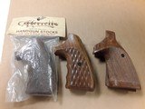 HERRETT GRIPS FOR SMITH & WESSON K-FRAME SQUARE BUTT - 1 of 6