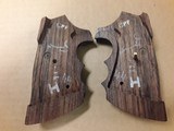 SMITH & WESSON N-FRAME GRIPS SQUARE BUTT GROOVED W/SCREW BY EAGLE - 3 of 6