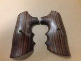 SMITH & WESSON N-FRAME GRIPS SQUARE BUTT GROOVED W/SCREW BY EAGLE - 2 of 6