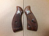 SMITH & WESSON K-FRAME ROUND BUTT NUMBERED GRIPS - 2 of 5