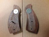 SMITH & WESSON K-FRAME ROUND BUTT NUMBERED GRIPS - 3 of 5