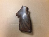 FUZZY FARRANT GRIPS FOR S&W K-FRAME SQUARE BUTT - 1 of 5