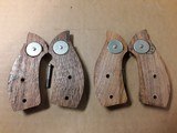 SMITH & WESSON J-FRAME ROUND BUTT GRIPS - 3 of 4