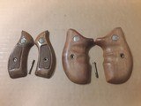 SMITH & WESSON J-FRAMEROUND BUTT GRIPS - 2 of 3