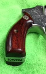 Smith & Wesson performance center model 640 carry comp 3"
.38 special "one of 25" - 4 of 14
