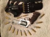 SMITH & WESSON
500 MAG. - 4 of 8