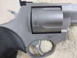 Taurus Tracker M44 Revolver 4