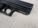 Heckler & Koch
H&K USP Compact 40 S&W 4 Magazines + Holster - 2 of 7