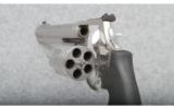Smith & Wesson 500 Magnum - 3 of 4