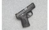 Smith & Wesson (M&P) - .40 Compact - 1 of 2