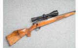 Weatherby Vanguard Rifle - .300 Win. Mag. - 1 of 7