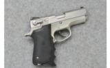 Smith & Wesson ~ 4013 TSW ~ .40 S&W ~ No Rail - 1 of 3