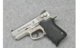 Smith & Wesson ~ 4013 TSW ~ .40 S&W ~ No Rail - 2 of 3