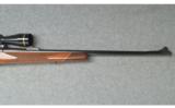 Weatherby ~ Mark V Deluxe ~ .300 WBY Mag - 4 of 9