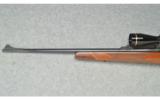 Weatherby ~ Mark V Deluxe ~ .300 WBY Mag - 7 of 9