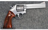 S&W ~ 686 ~ .357 Mag - 1 of 4