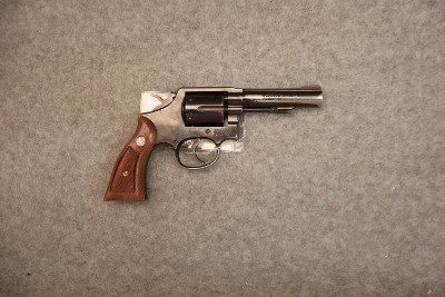 Smith Wesson ~ 10-10 ~ .38 Spc.