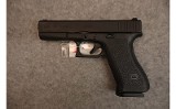 Glock 22 ~ Gen 2 ~ .40 S&W - 2 of 2