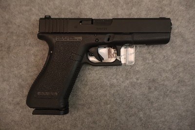 Glock 22 ~ Gen 2 ~ .40 S&W